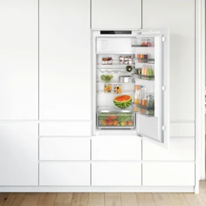 ثلاجة Built-in مع حجرة تجميد بمفصلة مسطحة 122.5 * 56 سم